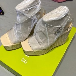 Gianni Bini Clear Wedges